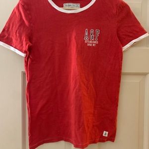 Abercrombie & Fitch tee XS
